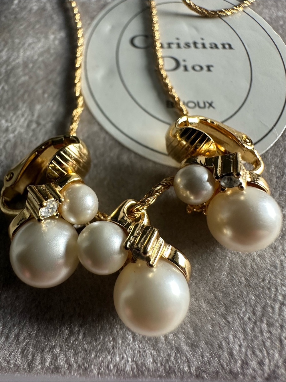 Vintage Christian Dior Faux Pearl Rhinestone Necklace & Clip-On Earrings Set - Picture 11 of 16